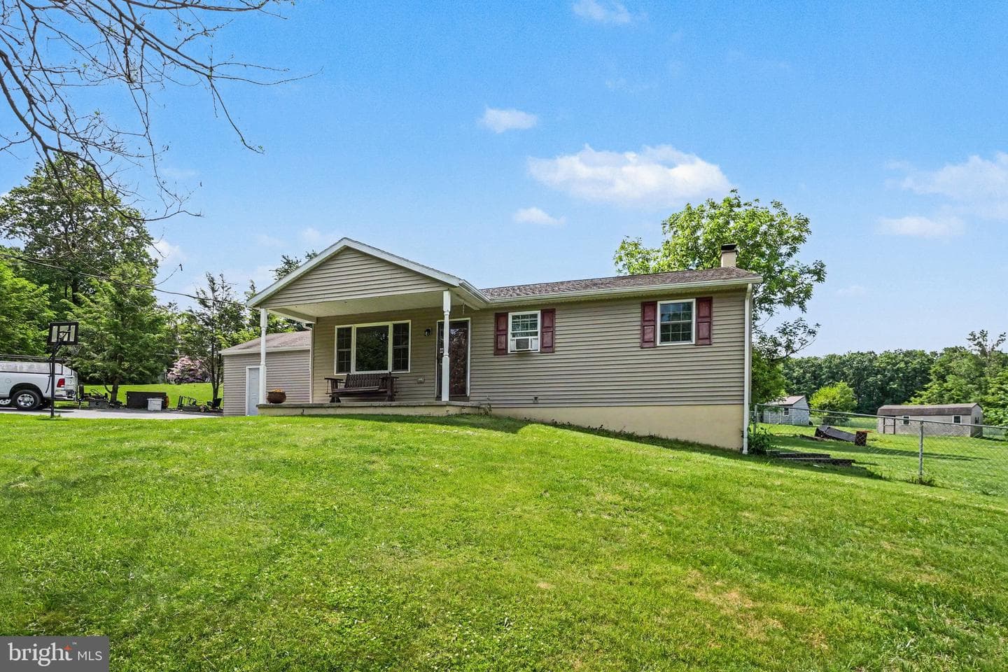 520 Schoolhouse Road photo 36