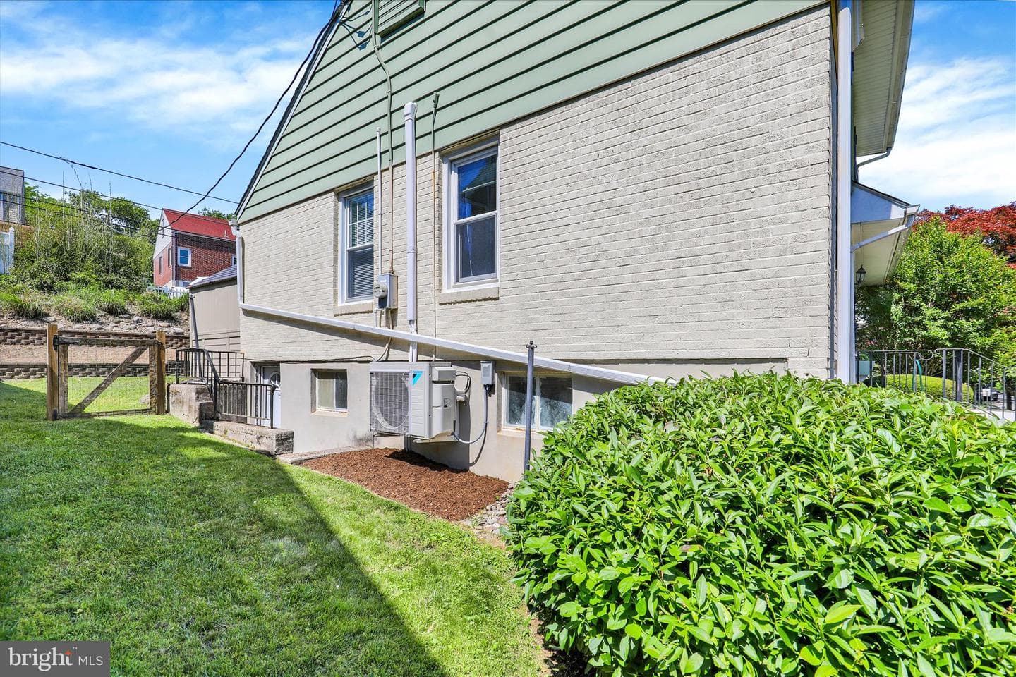 17 E Park Road photo 32