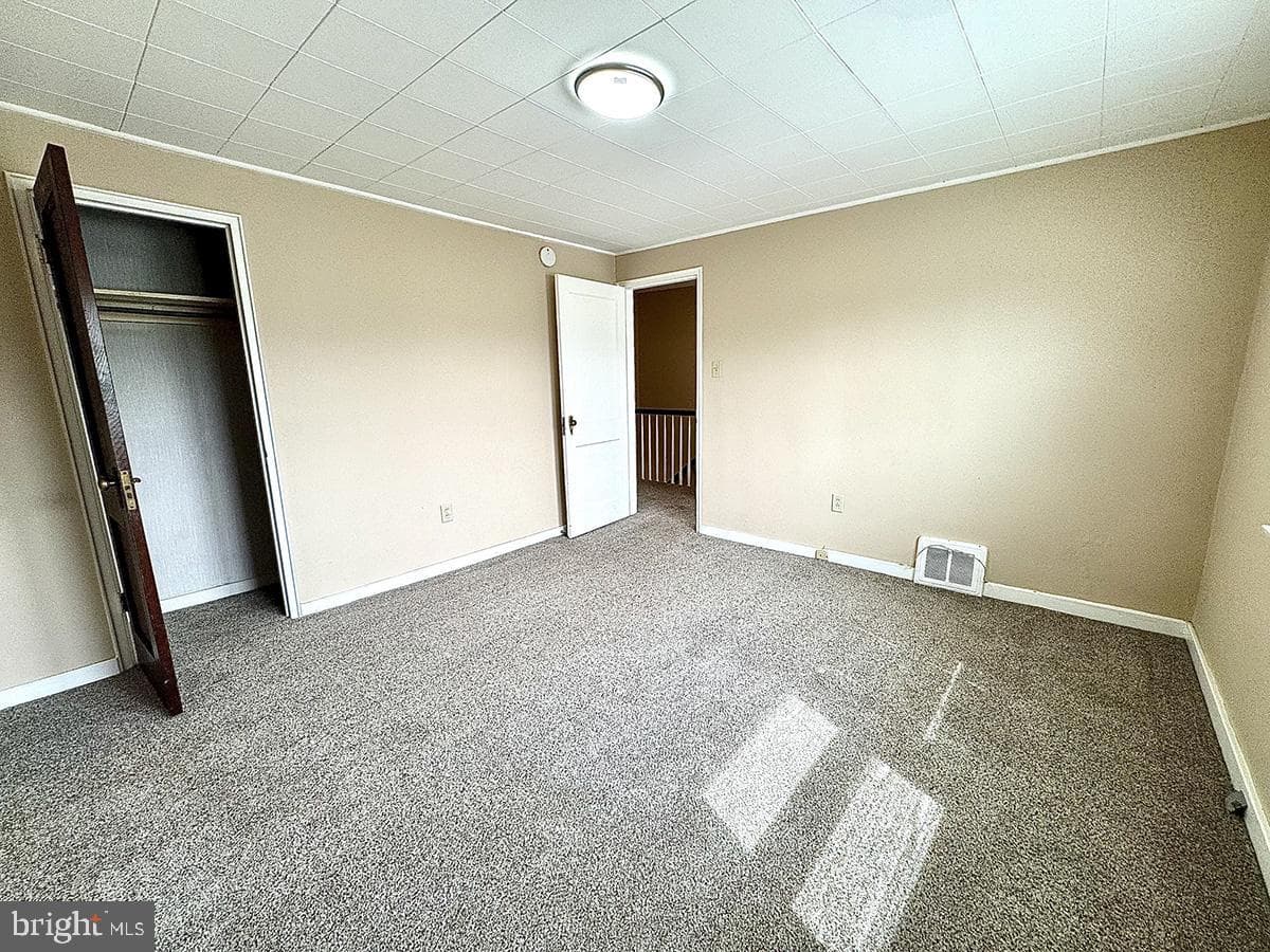 323 Linden Lane photo 21