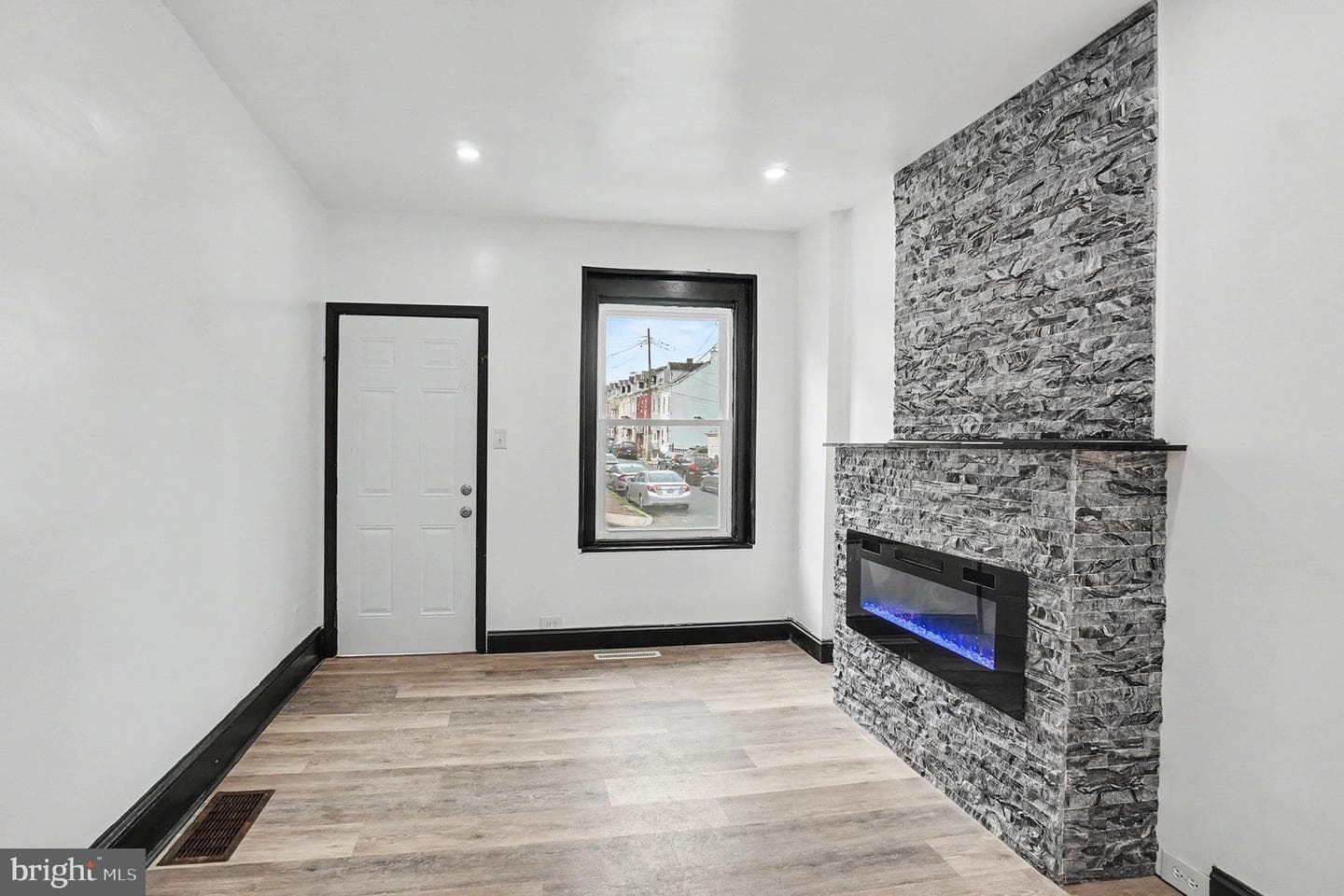 1231 Oley Street photo 5
