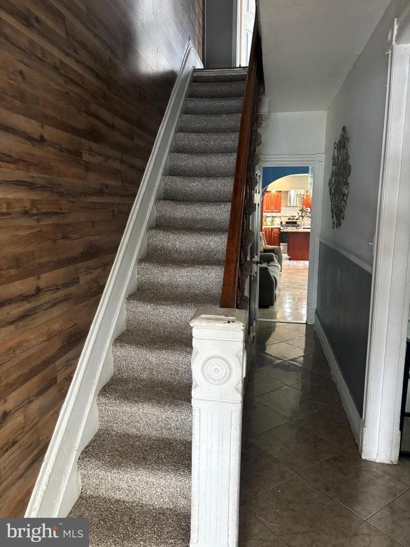 331 S 7th Street photo 2