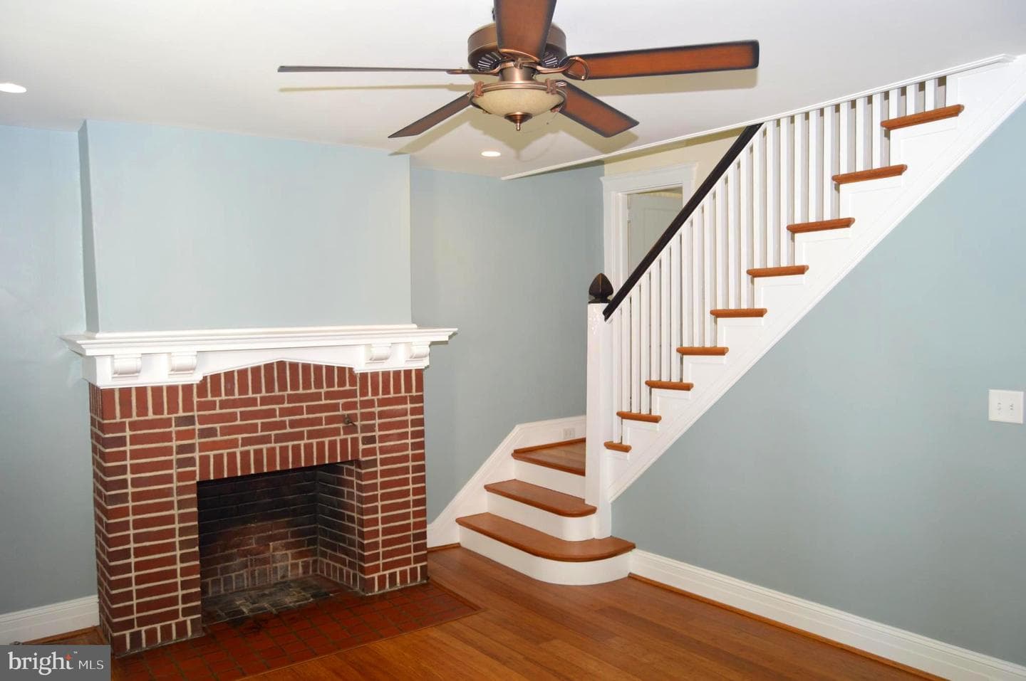 1329 Garfield Avenue photo 9