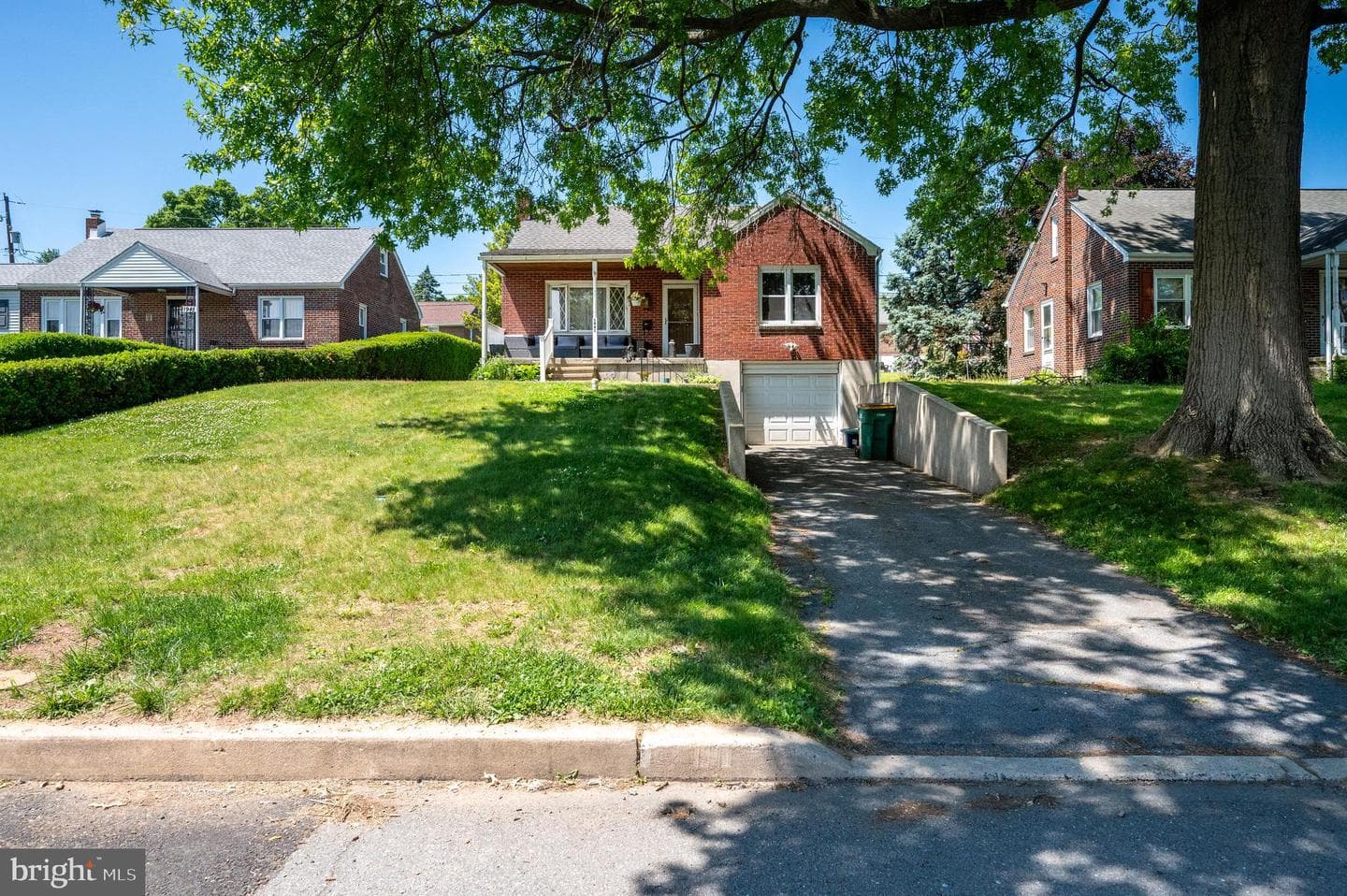 1941 Garfield Avenue photo 3