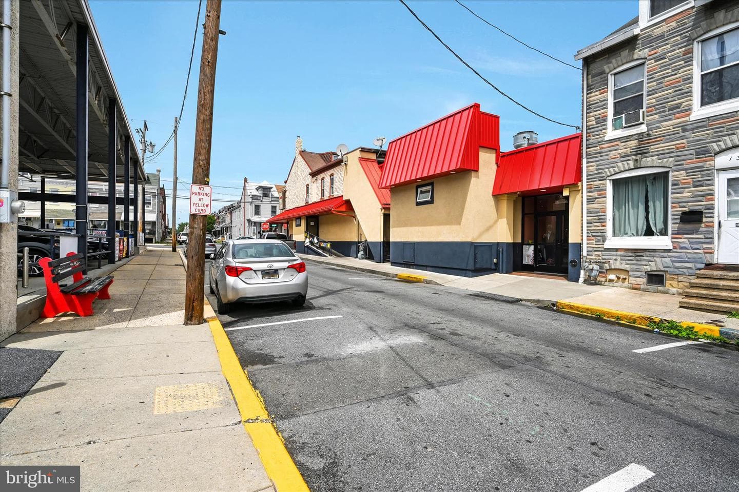 1349 Moss Street photo 5