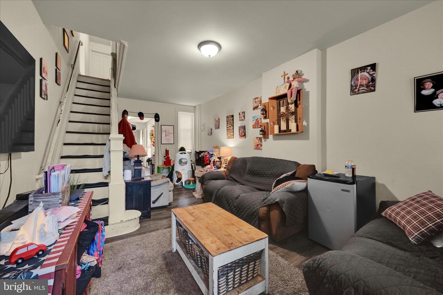 1349 Moss Street photo 8