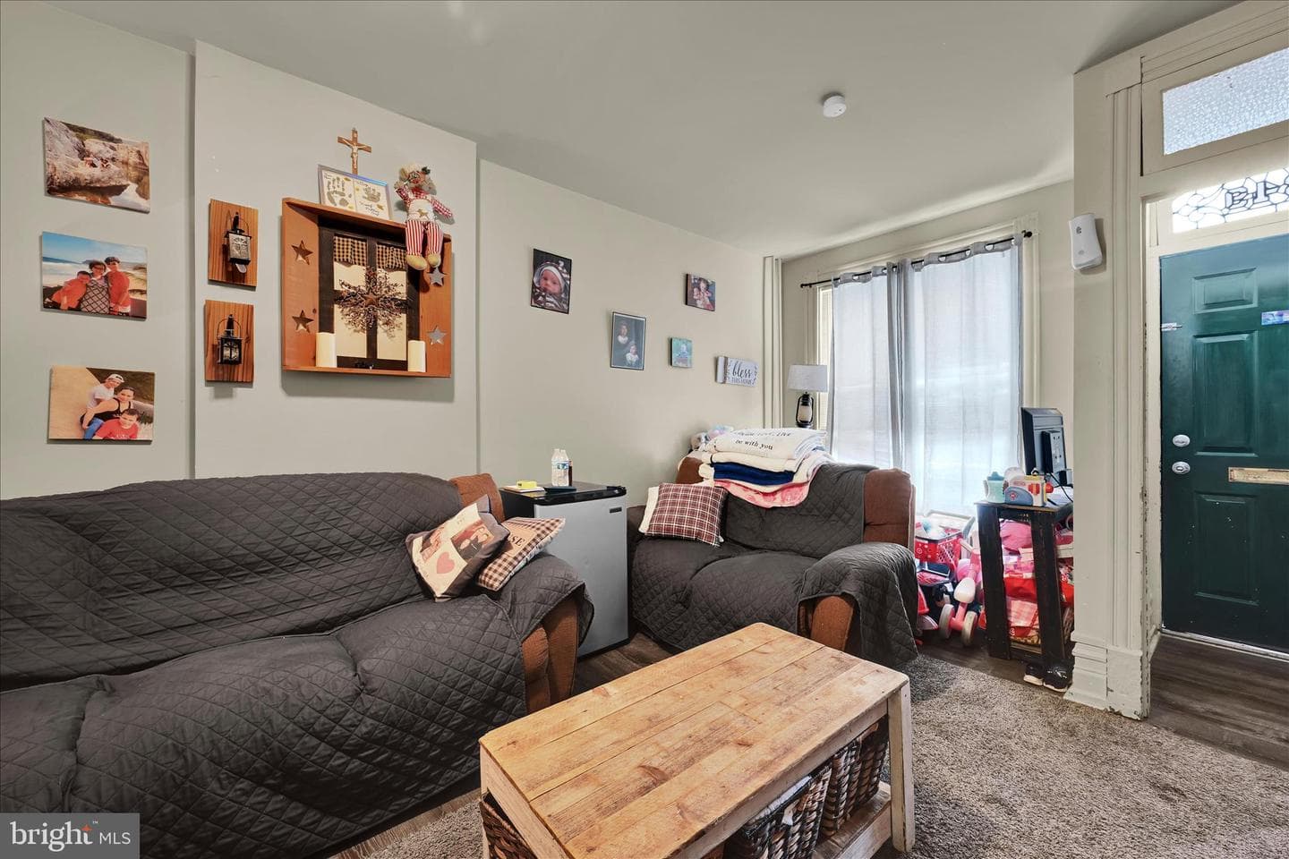 1349 Moss Street photo 9