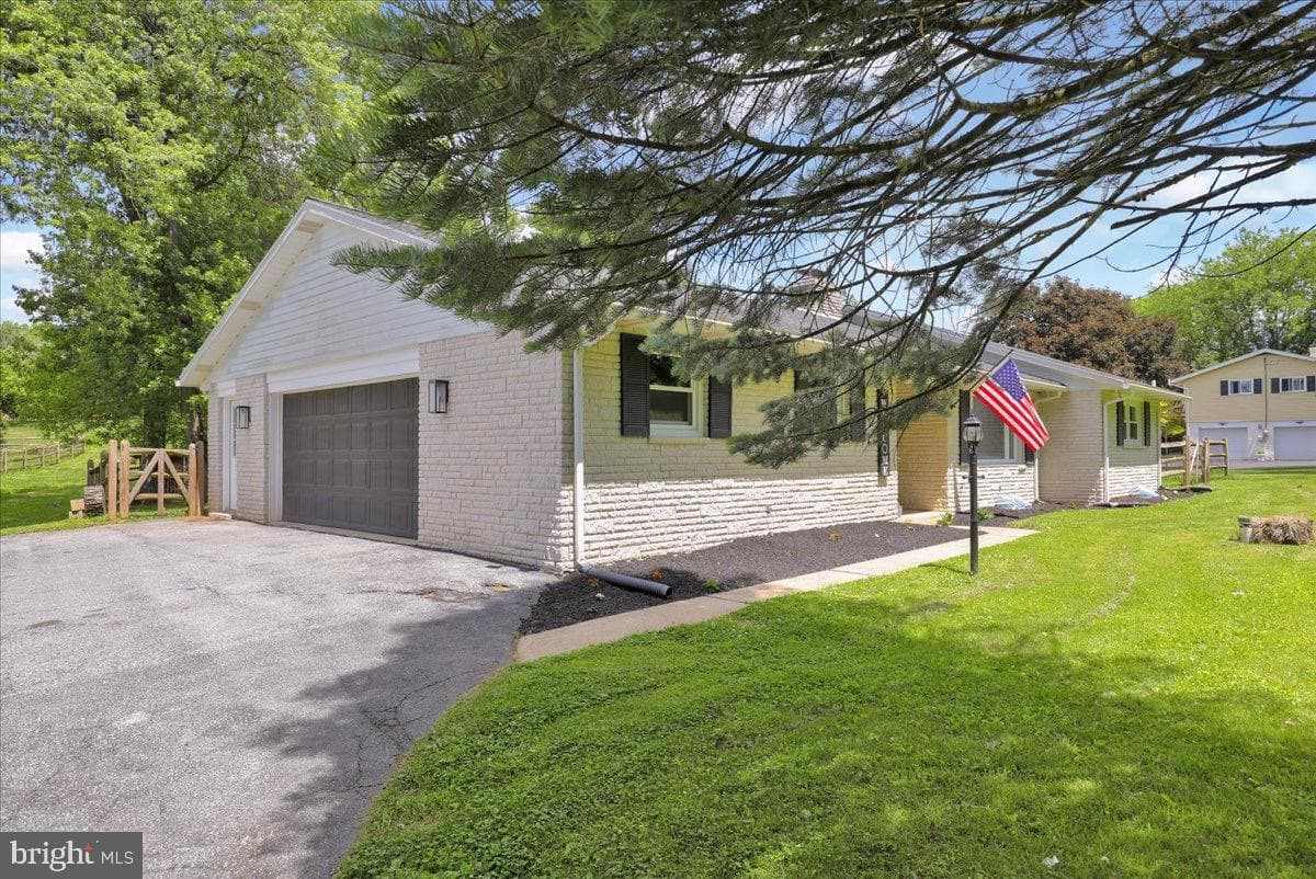 325 Faust Road photo 38