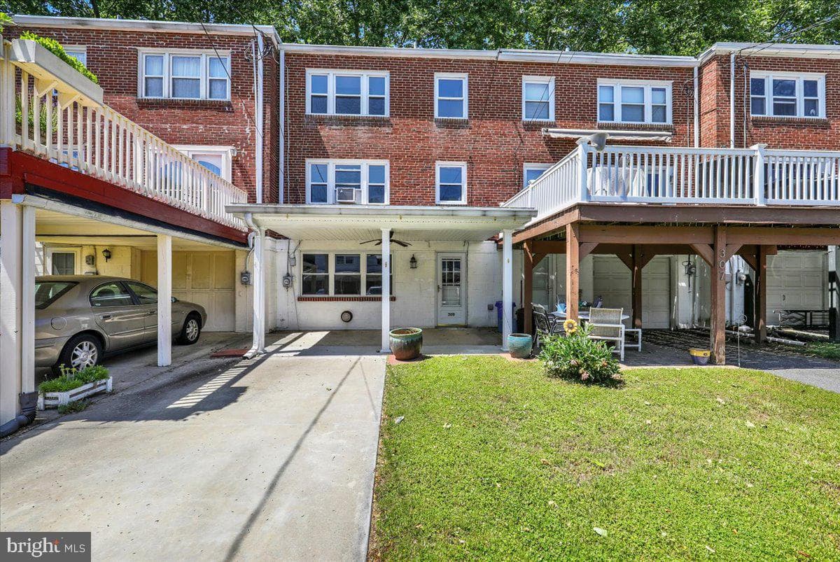 309 Sycamore Road photo 17