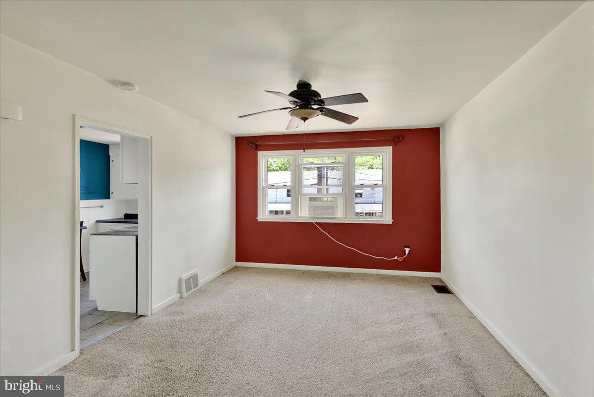 309 Sycamore Road photo 5