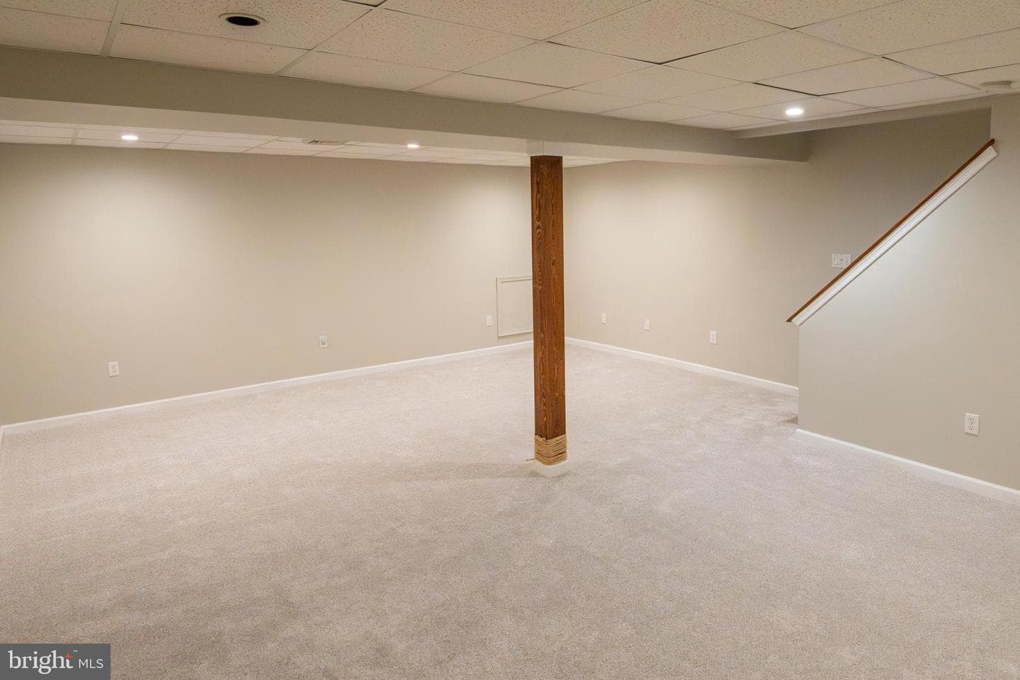 111 Canberra Court photo 28