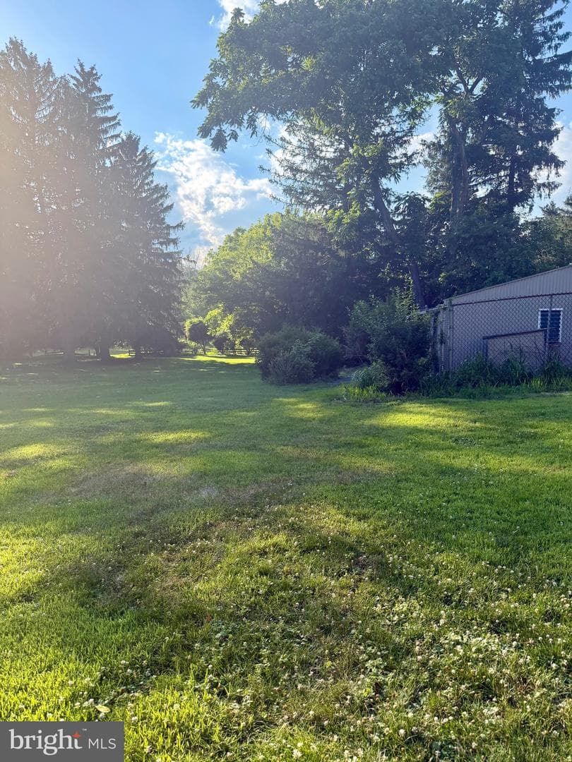 2800 River Road photo 5