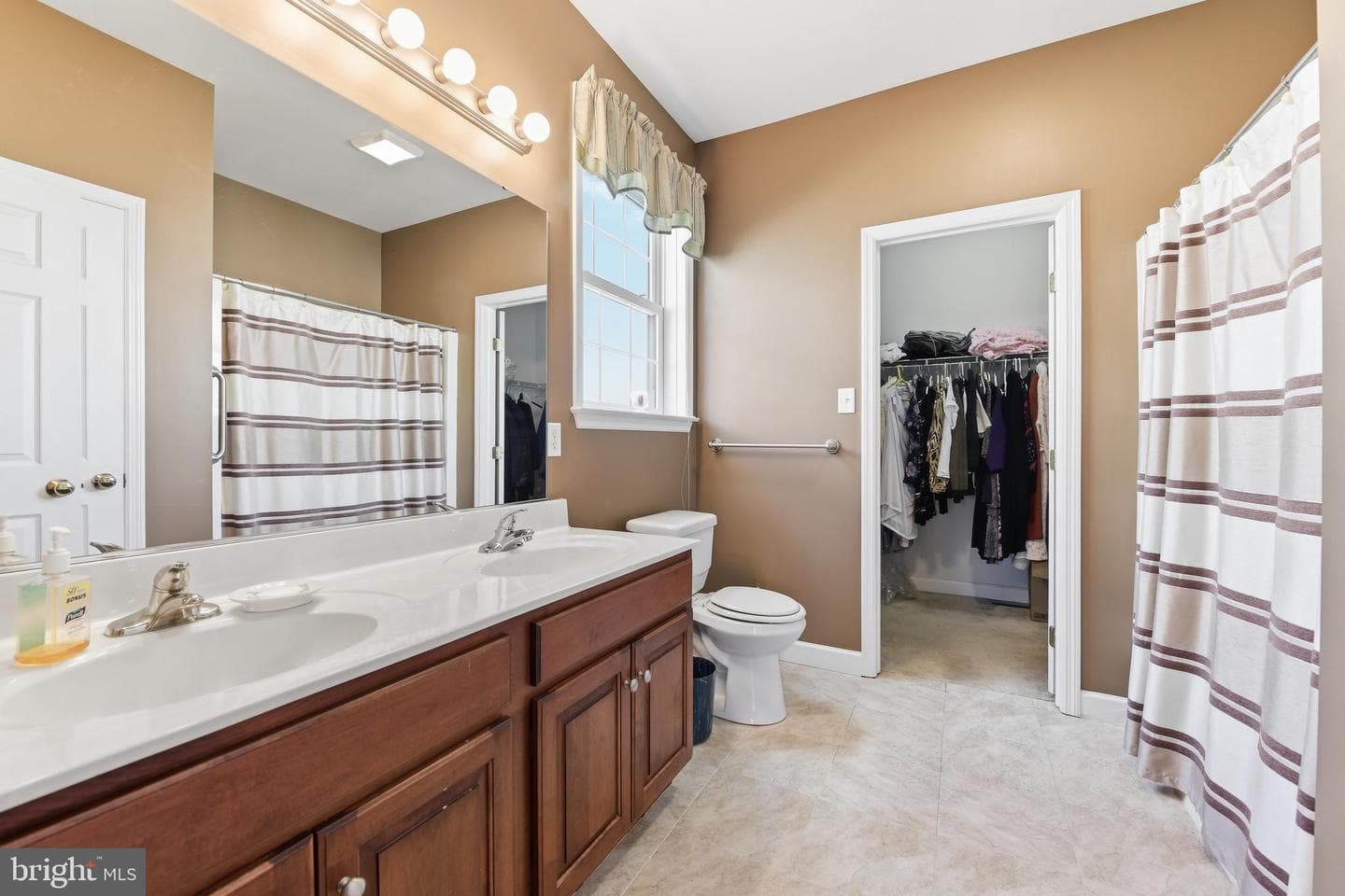 412 Westbury Drive photo 21