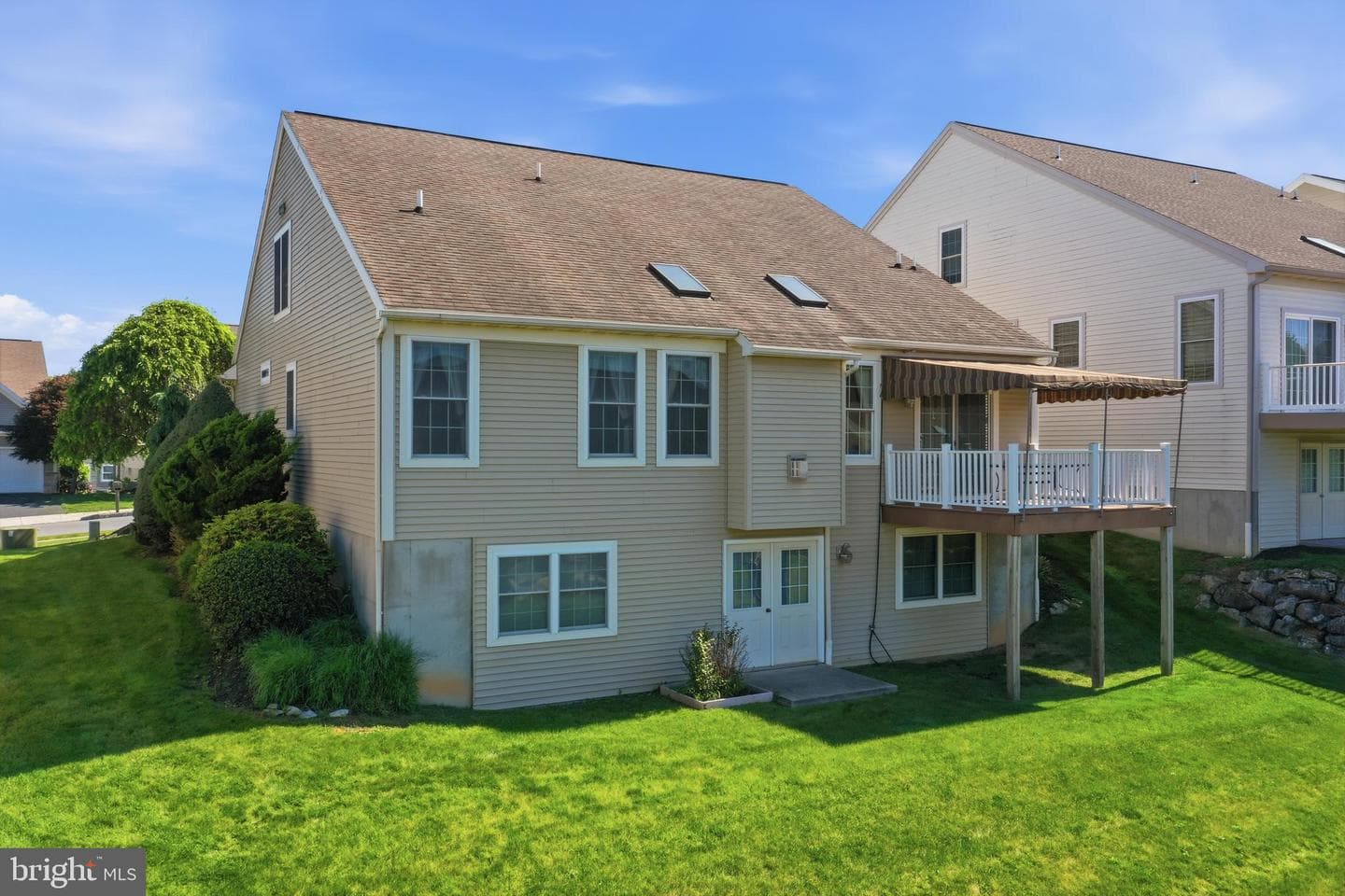 412 Westbury Drive photo 29