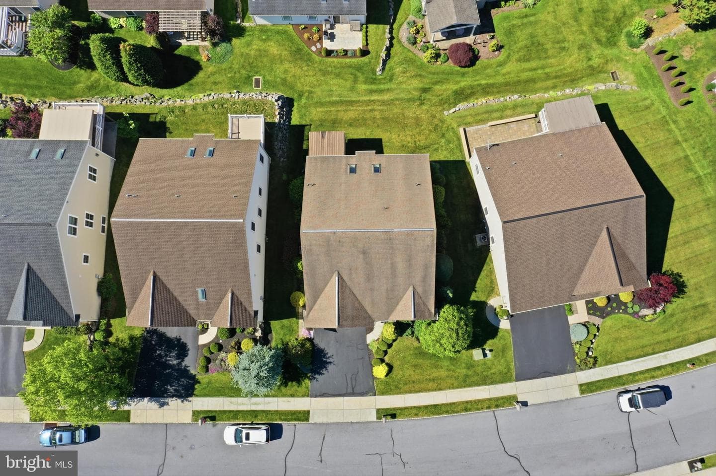 412 Westbury Drive photo 34