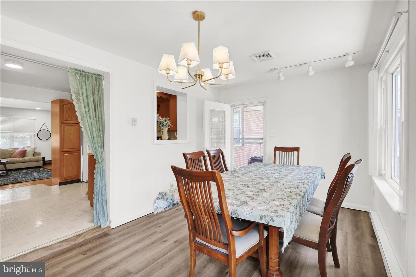 3427 Gray Street photo 13