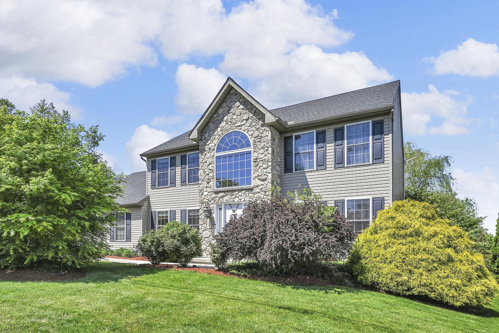 510 Martins Road photo 3
