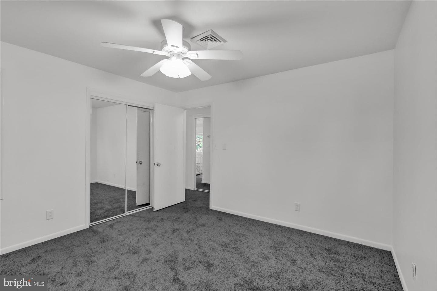 97 Wellington Boulevard photo 15