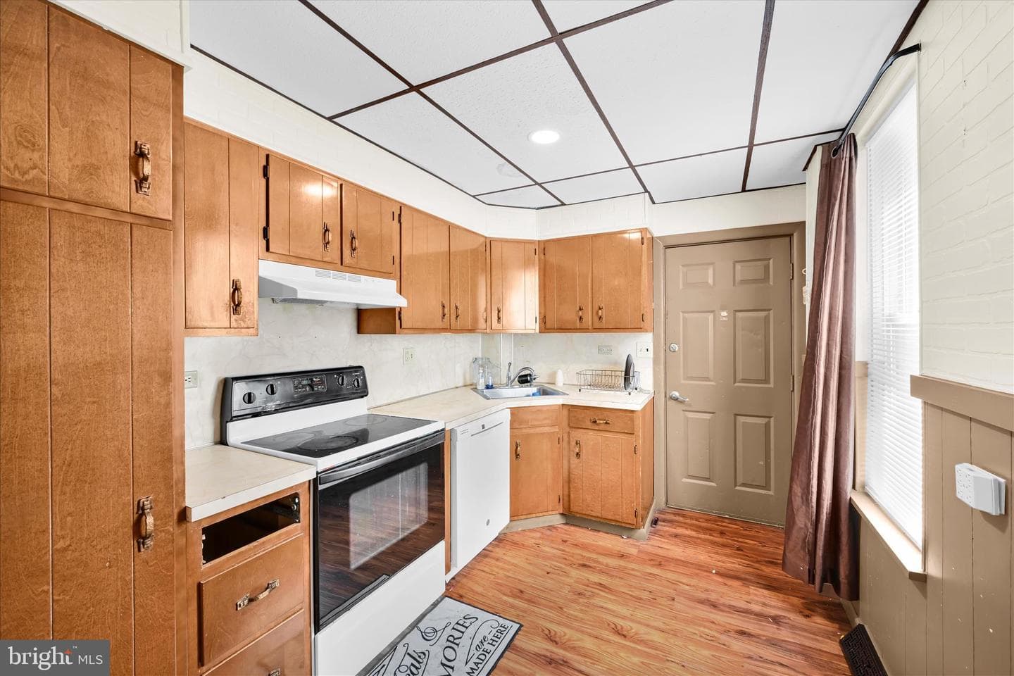 940 Pike Street photo 17