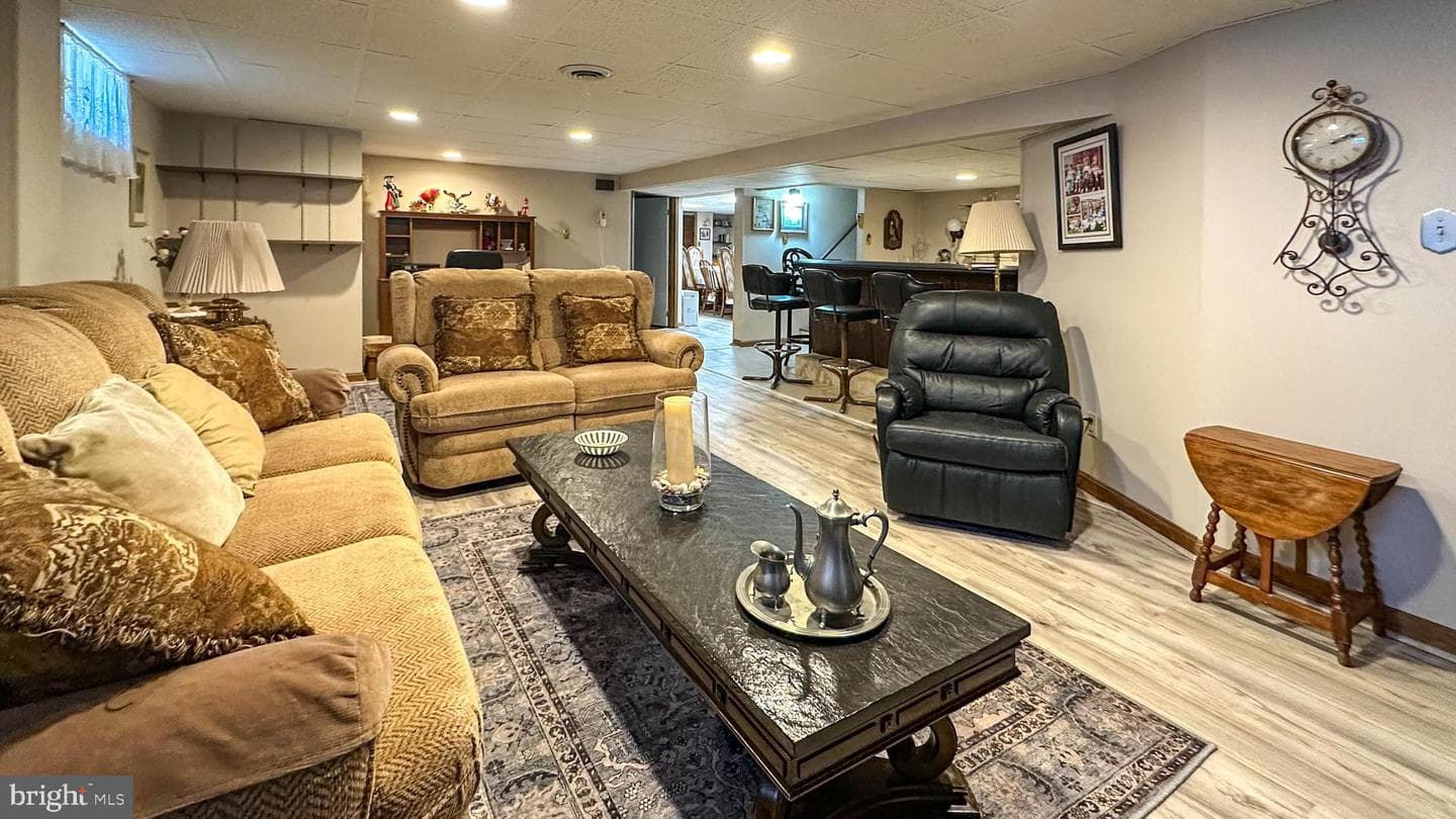 613 Floret Avenue photo 42