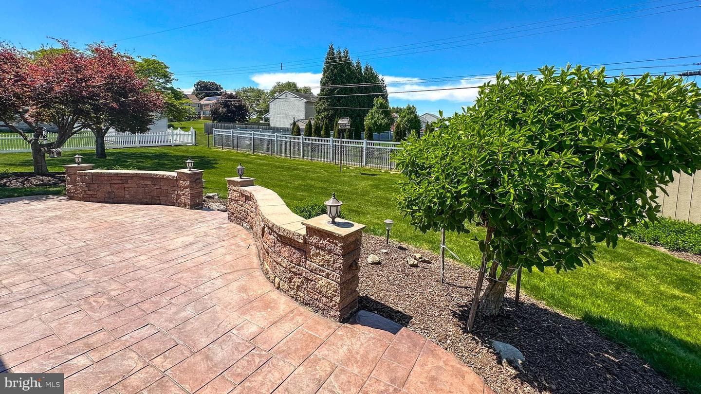 613 Floret Avenue photo 61