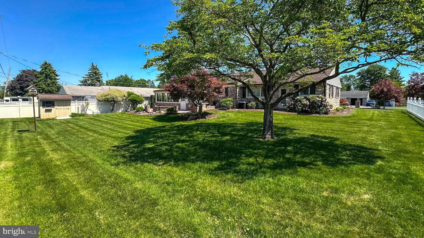 613 Floret Avenue photo 65