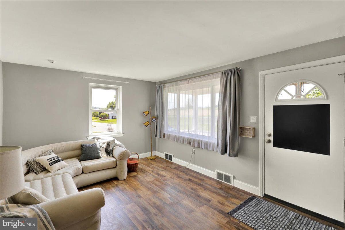 418 Egle Road photo 8