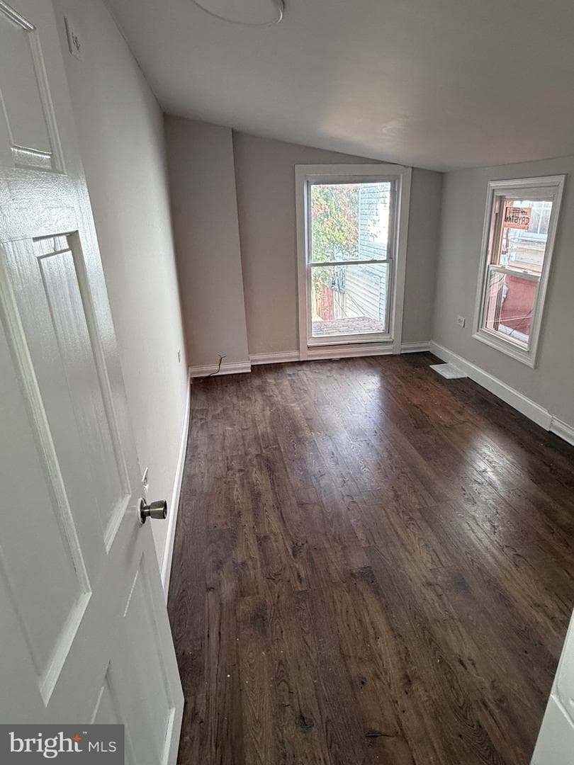 338 Cedar Street photo 4