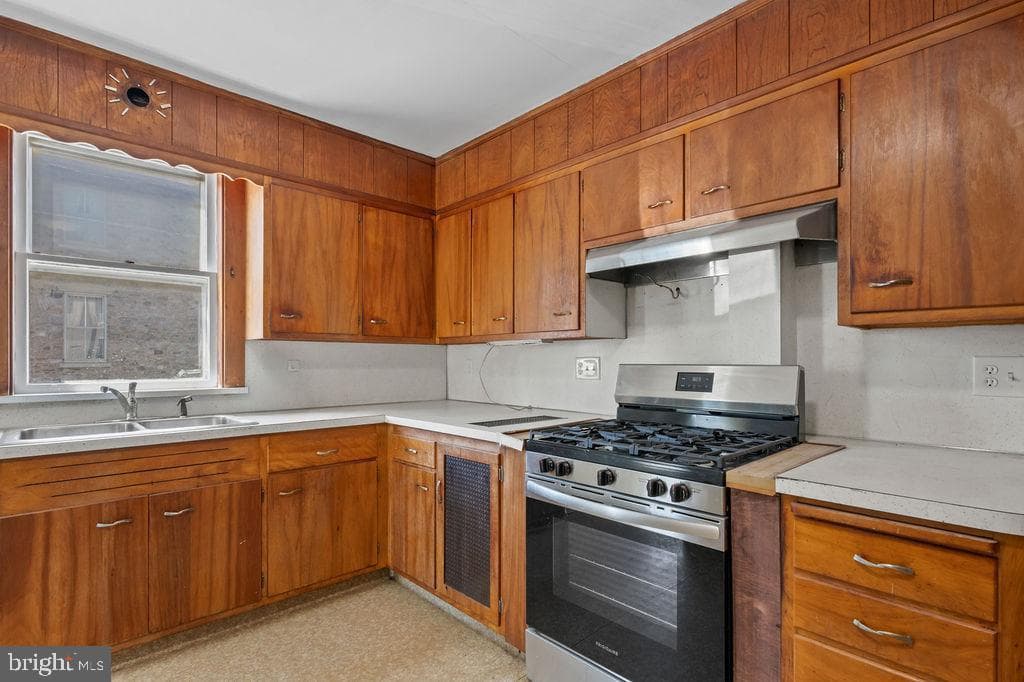 120 S Kemp Street photo 15