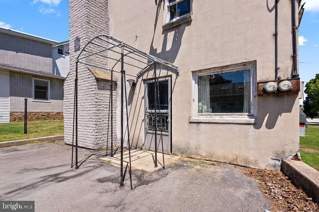 120 S Kemp Street photo 35