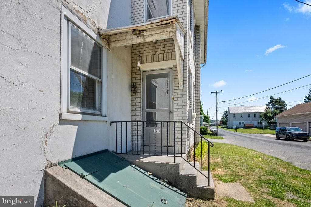 120 S Kemp Street photo 5