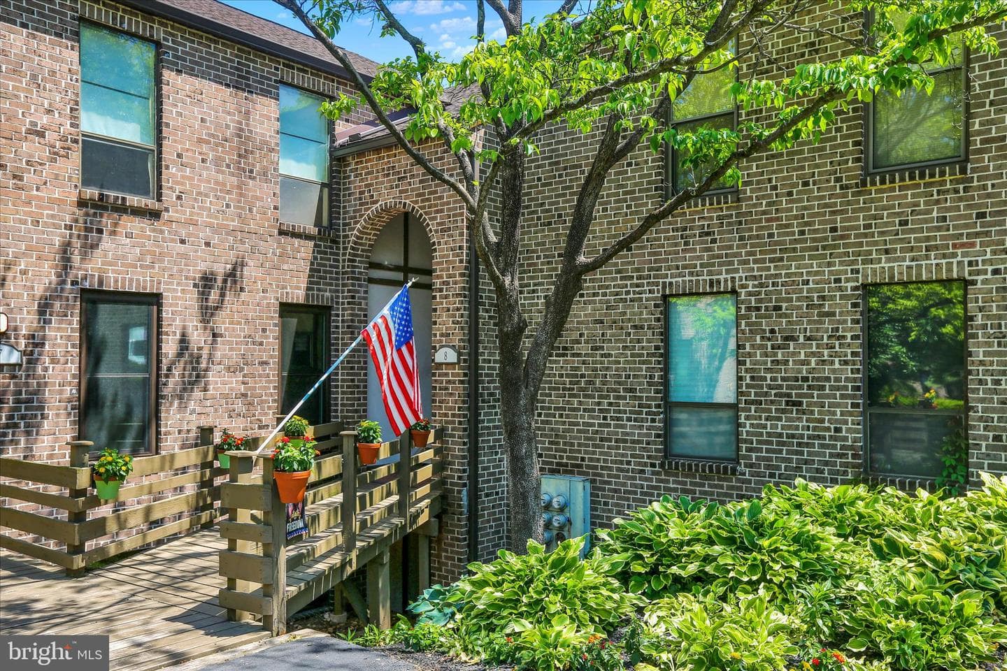8 Fairway Rd
