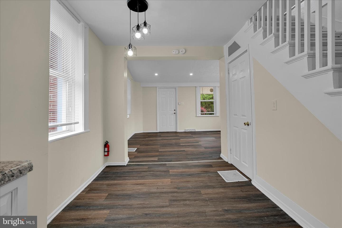 2114 Spring photo 12