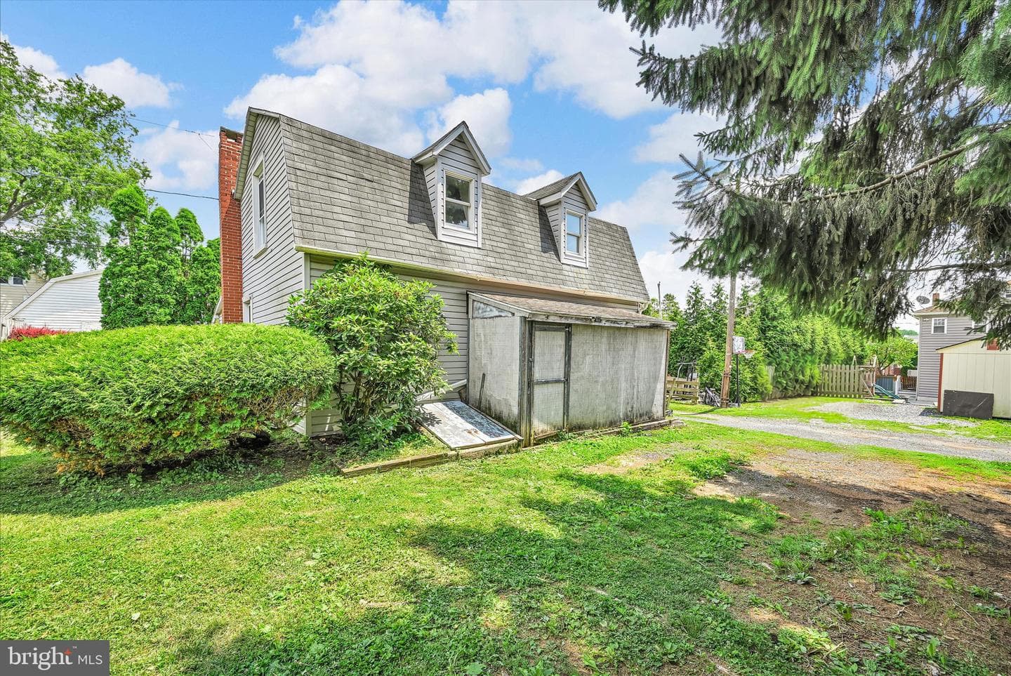 2114 Spring photo 26