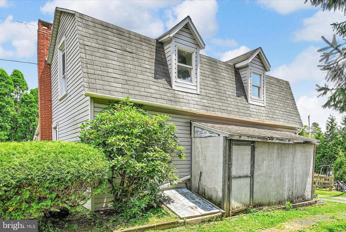 2114 Spring photo 27