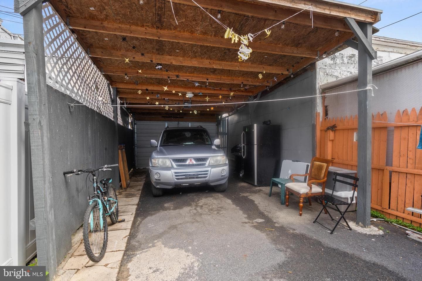 221 W Oley Street photo 19