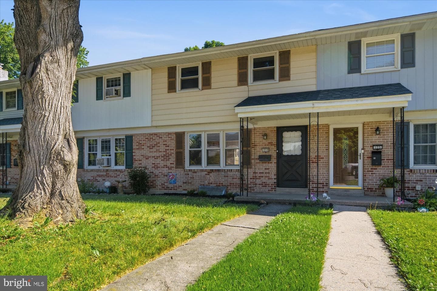 121 Pennbrook Av photo 2