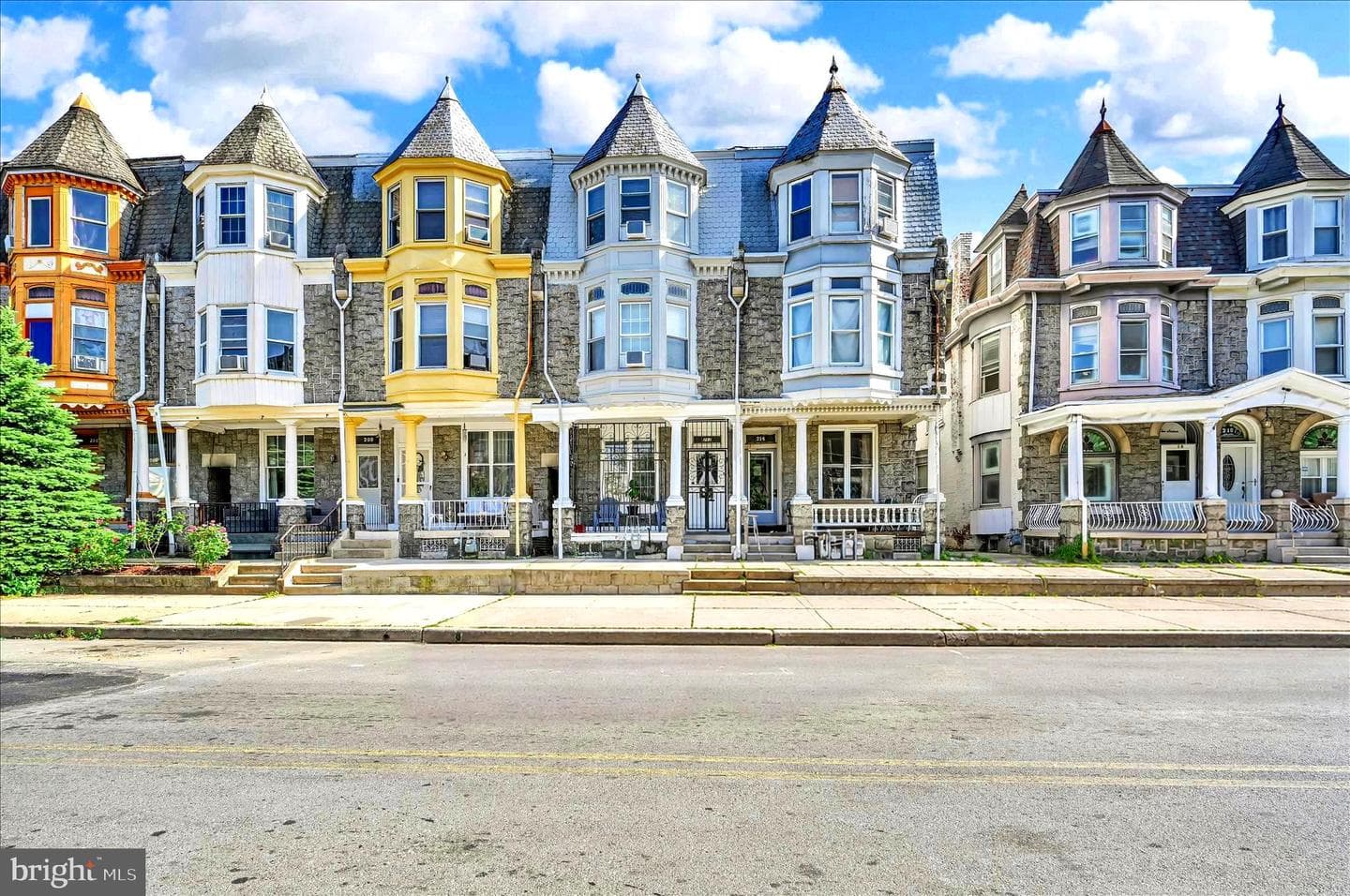 212 W Greenwich Street