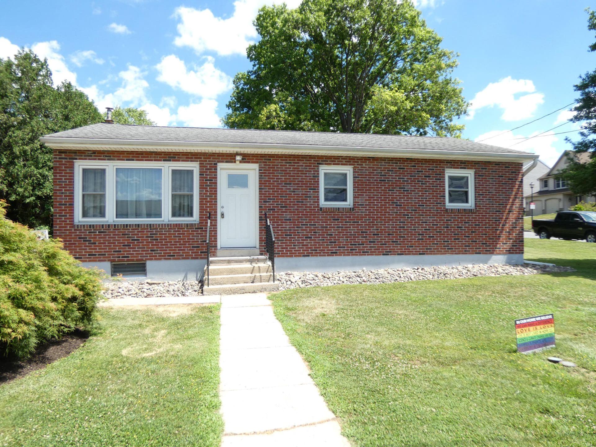 3 Ruth Avenue photo 1