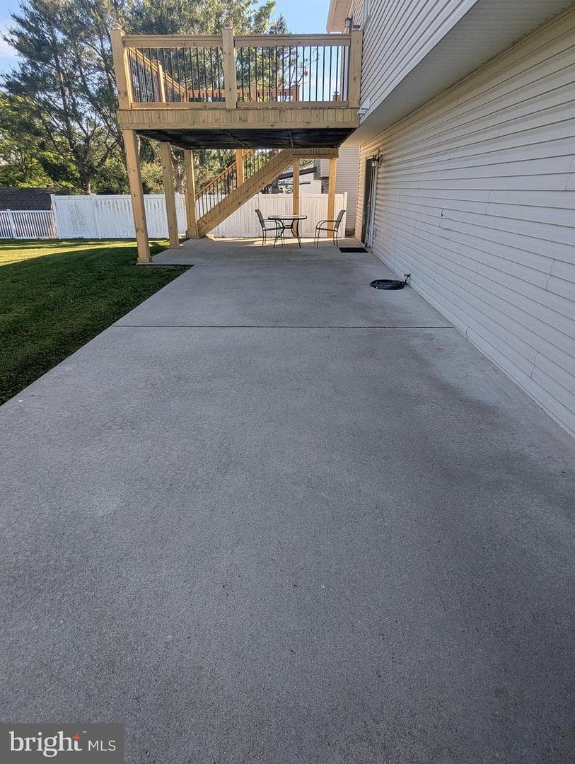 16 Dogwood Drive photo 32