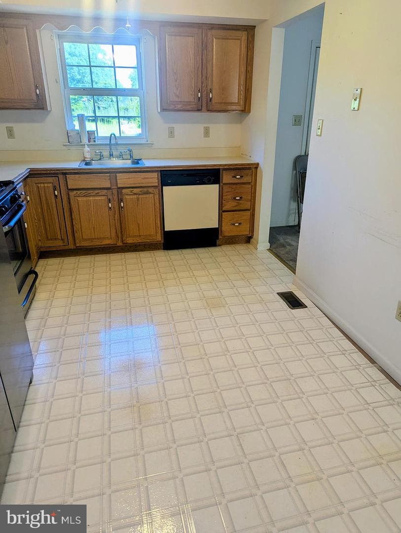 16 Dogwood Drive photo 7