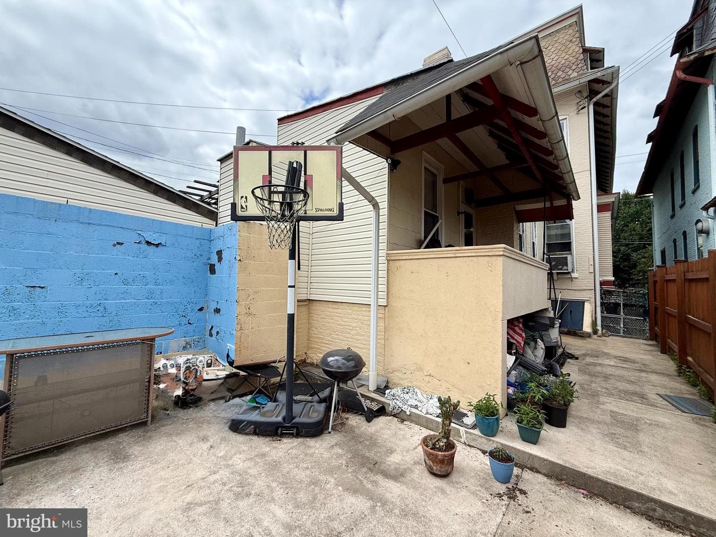 326 Windsor Street photo 20
