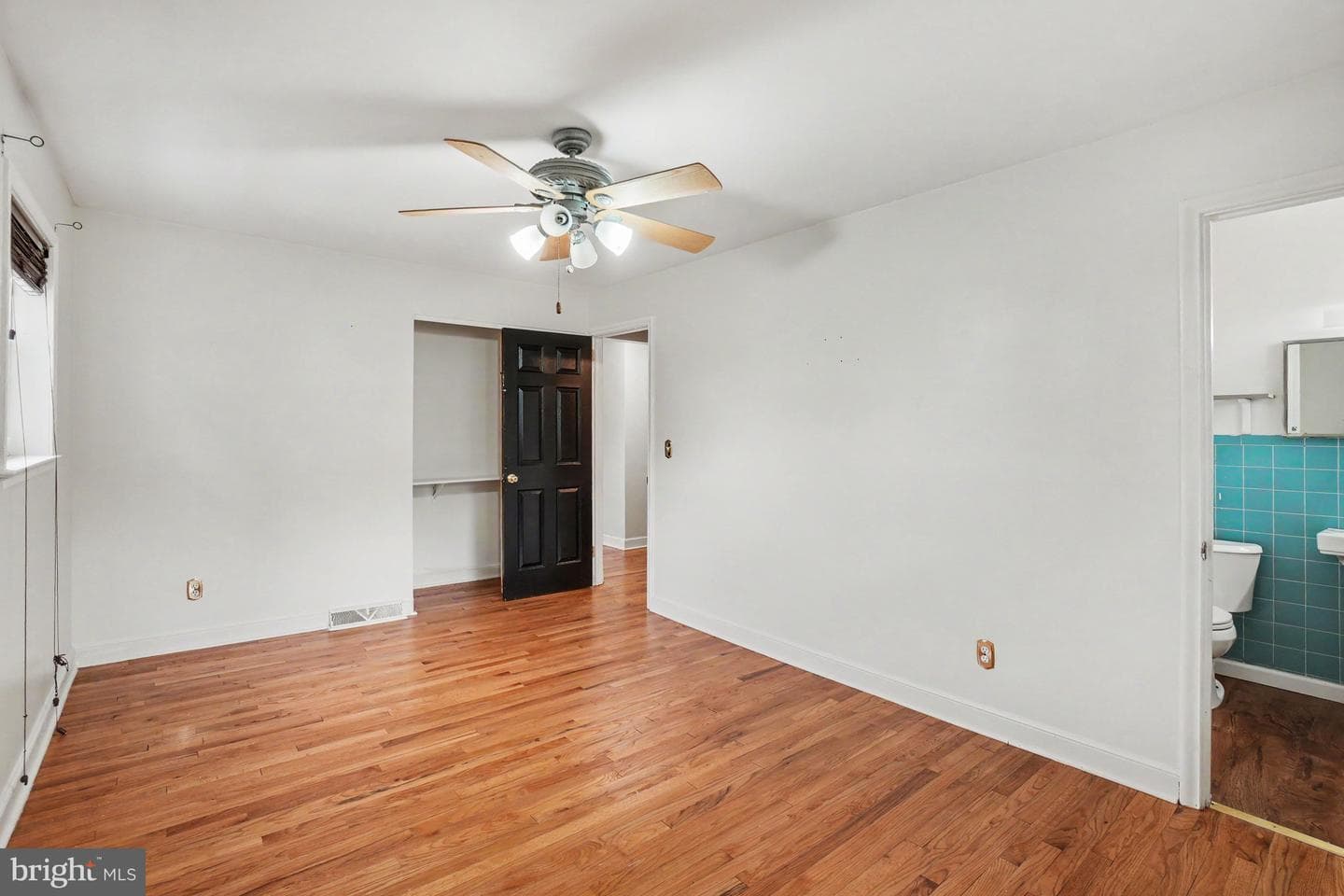 2400 Lindale Drive photo 12