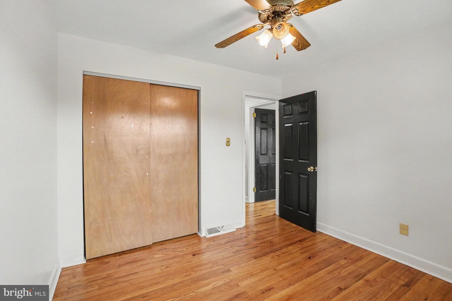 2400 Lindale Drive photo 14