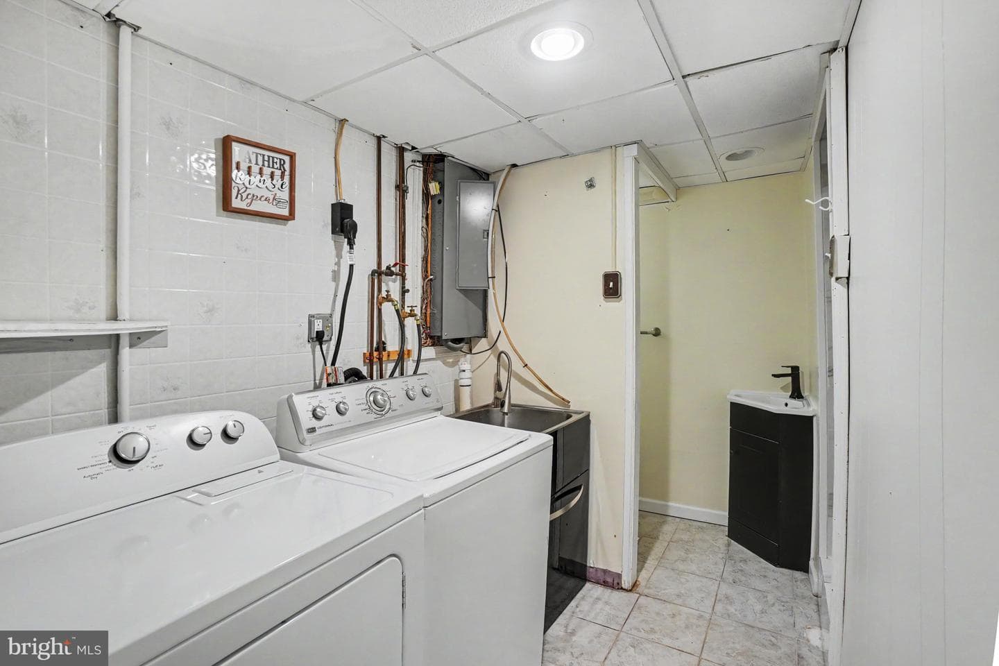 2400 Lindale Drive photo 24