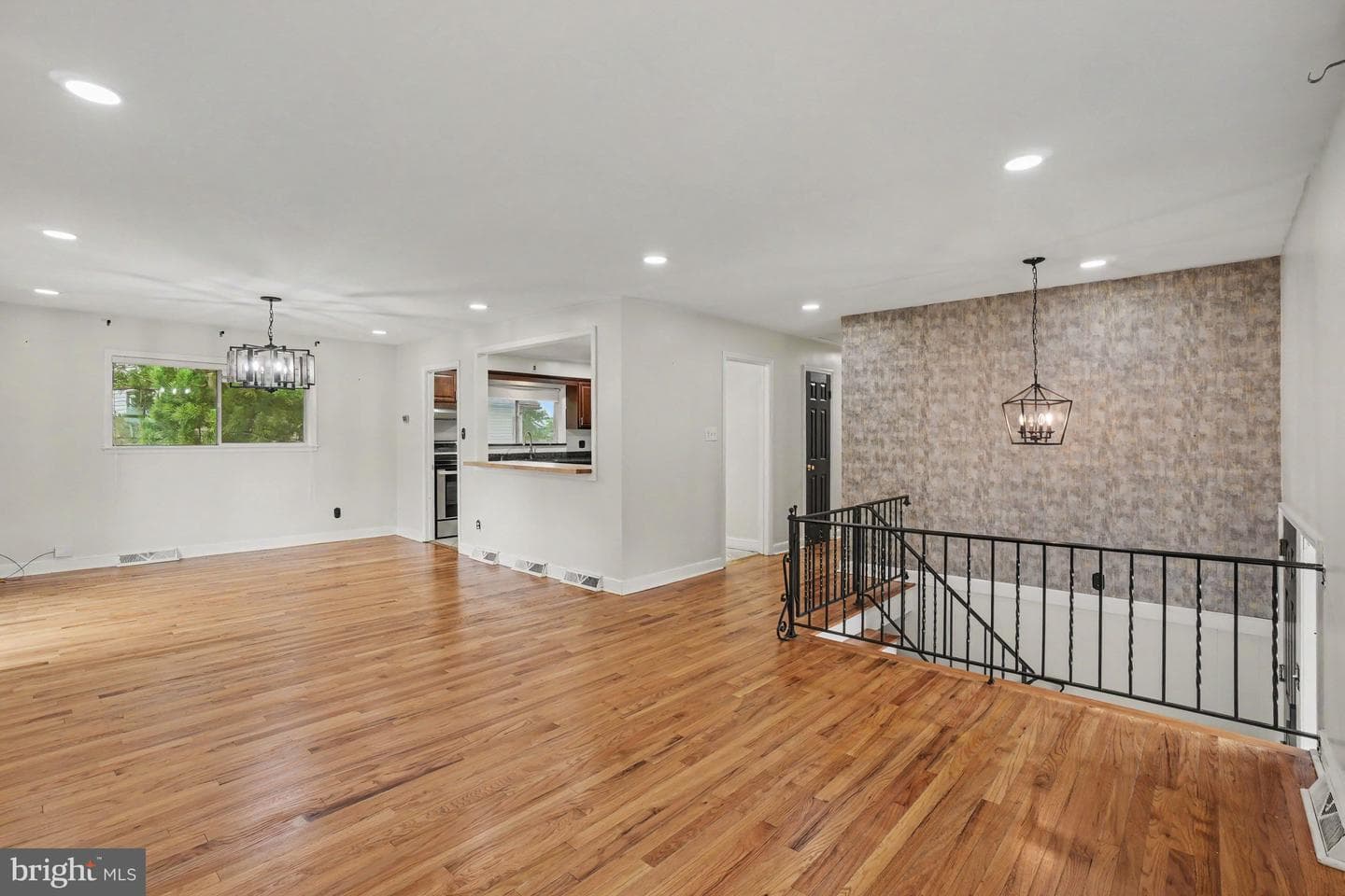 2400 Lindale Drive photo 6