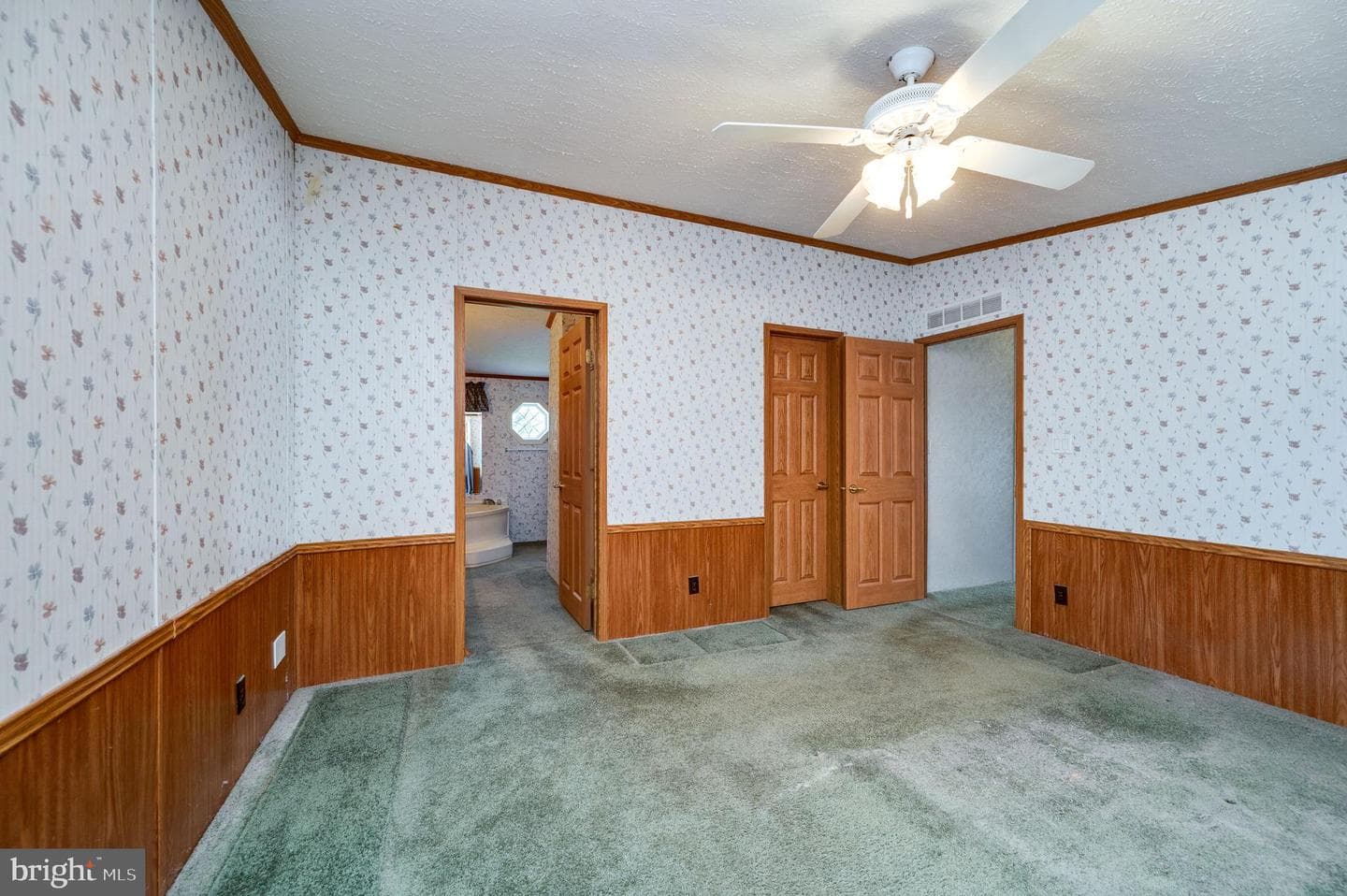 500 Caravelle Lane photo 34