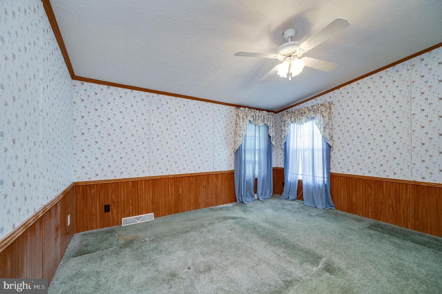 500 Caravelle Lane photo 36