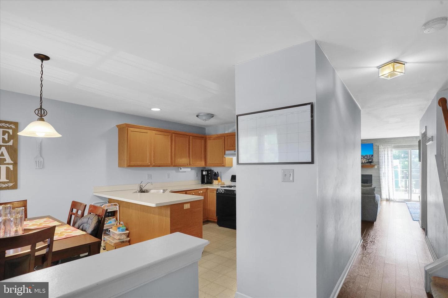 664 Walnut Tree Drive photo 4