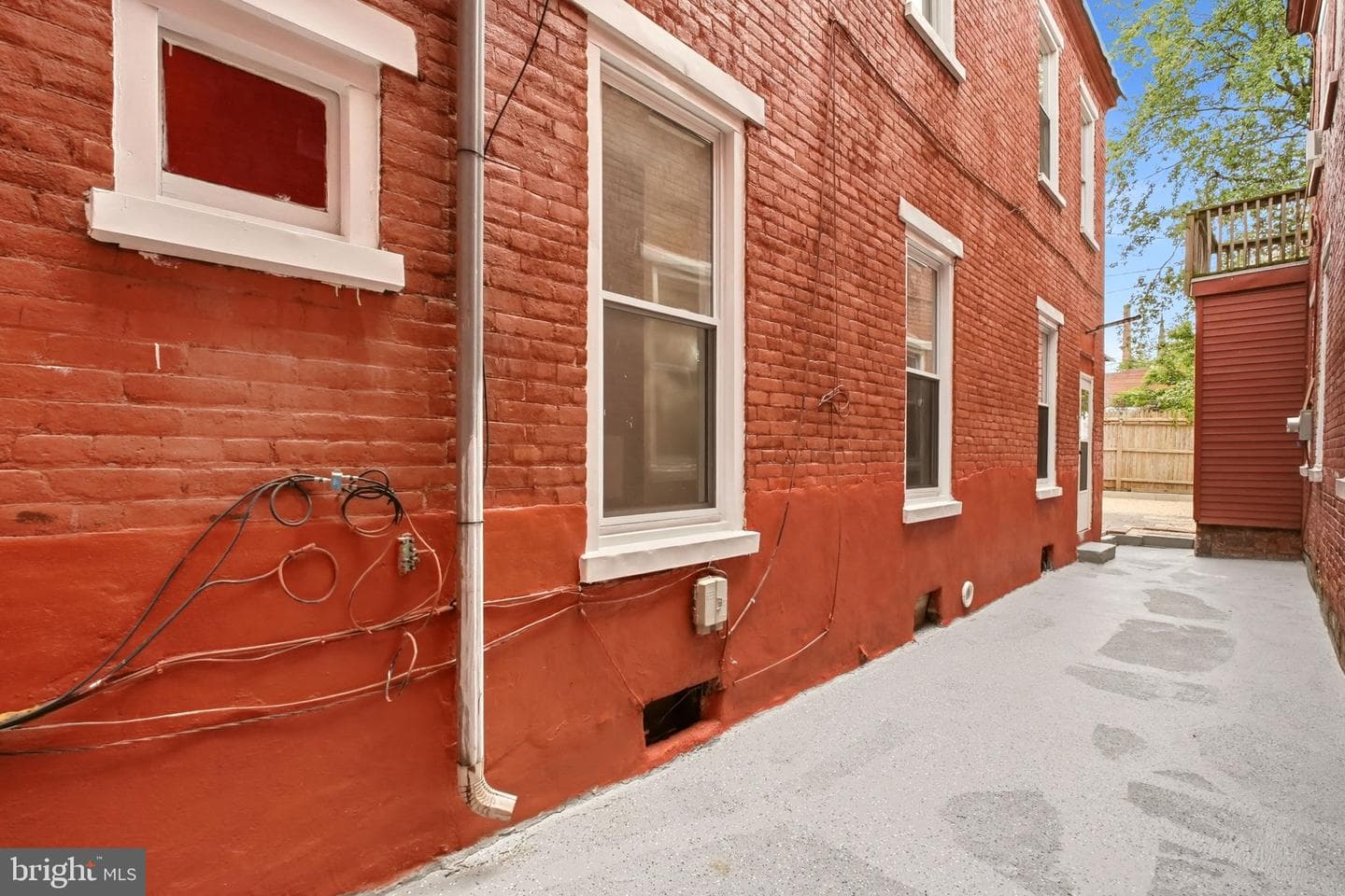 616 Elm Street photo 46