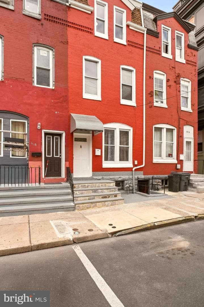 616 Elm Street photo 6
